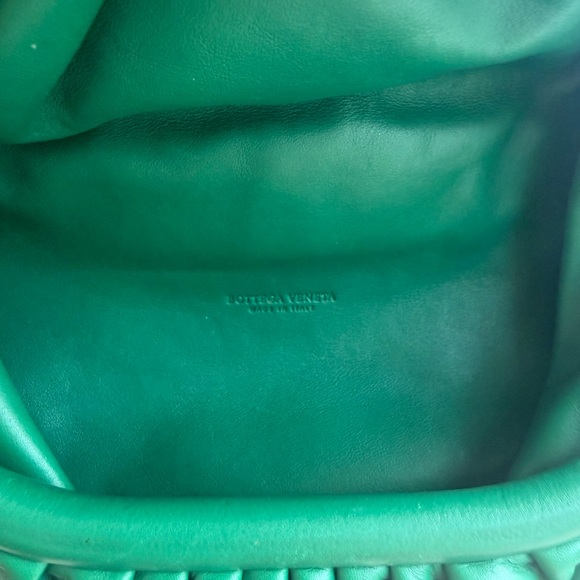 BOTTEGA VENETA
Green Leather Pouch Chain Belt Bag - Picture 7 of 11